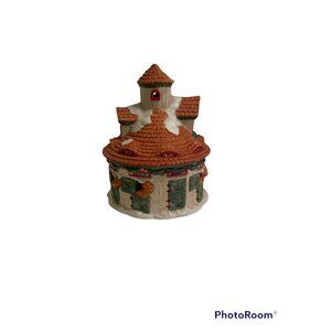 Vintage Mercuries Porcelain Reindeer Barn for Christmas Village 1992